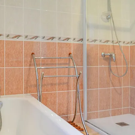 Tatil Evi Lovely In Savignac-ledrier