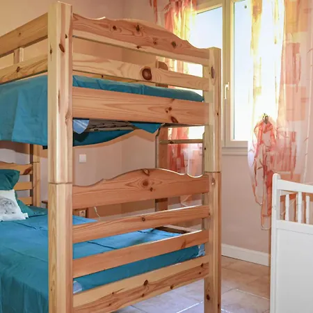 Tatil Evi Lovely In Savignac-ledrier *